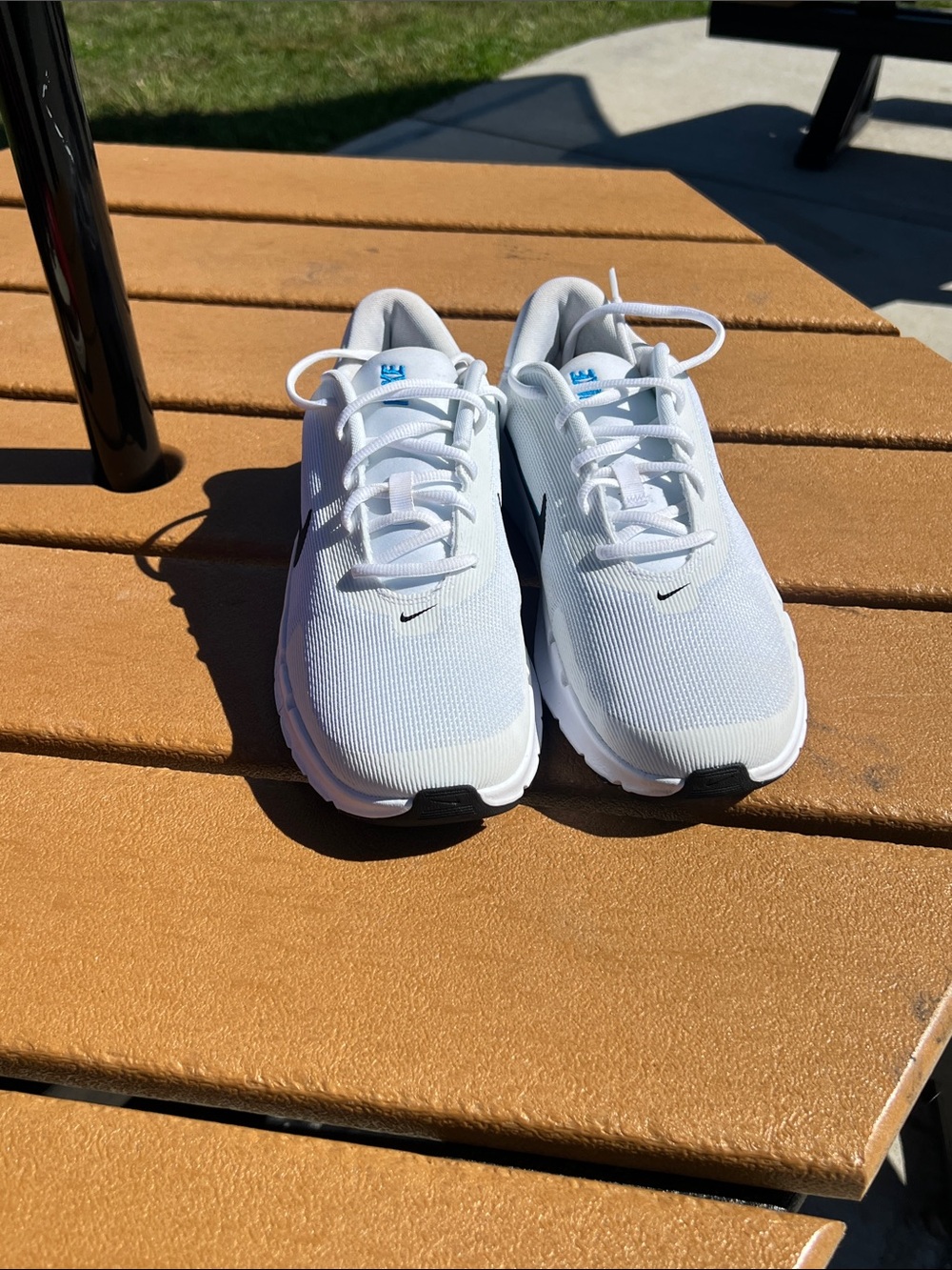 Nike Men’s White Mesh Sneakers